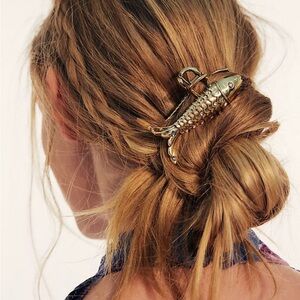 Free People Fish Claw Clip